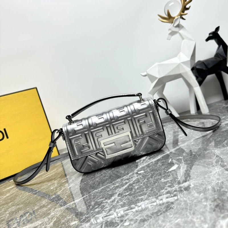 Fendi Baguette Bags 4081-0070