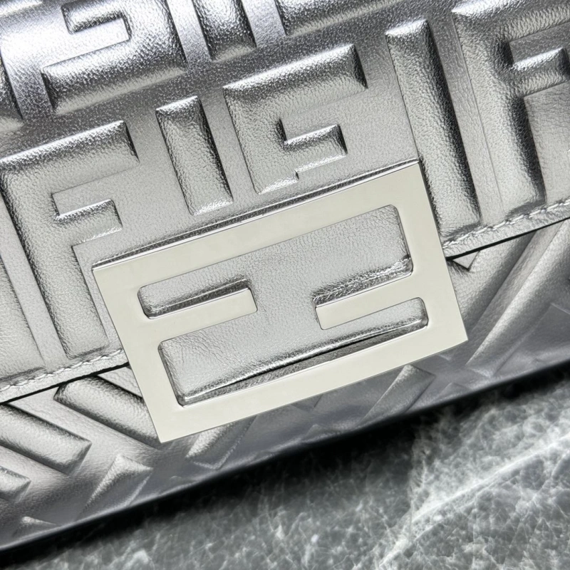 Fendi Baguette Bags 4081-0070