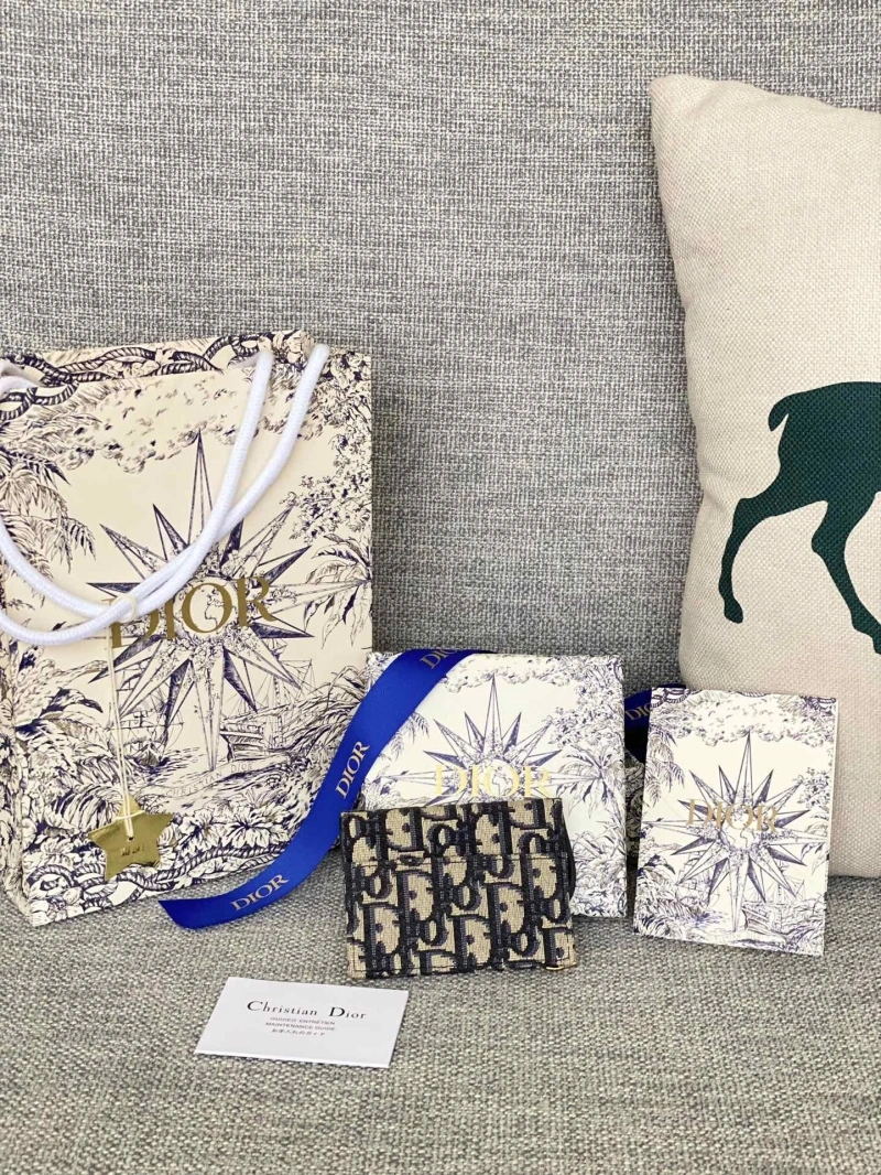 D10r wallets 4081-0599