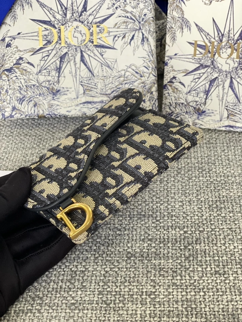 D10r wallets 4081-0599