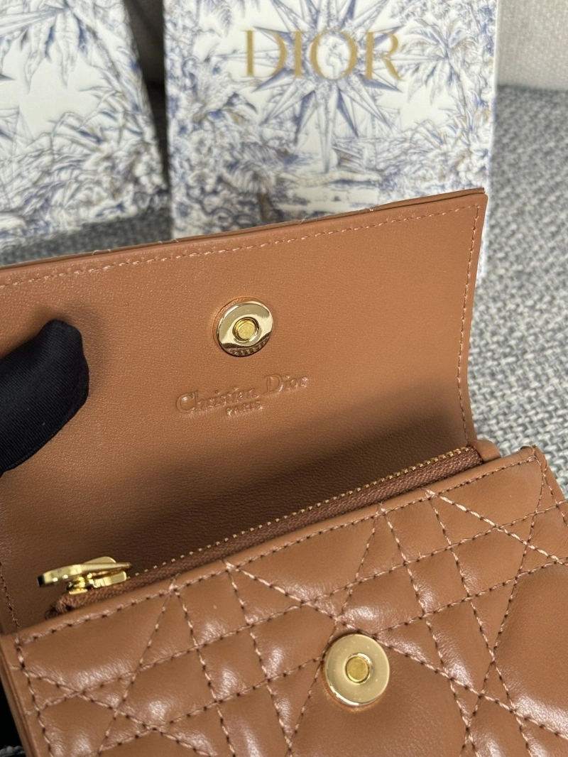 D10r wallets 4081-0636