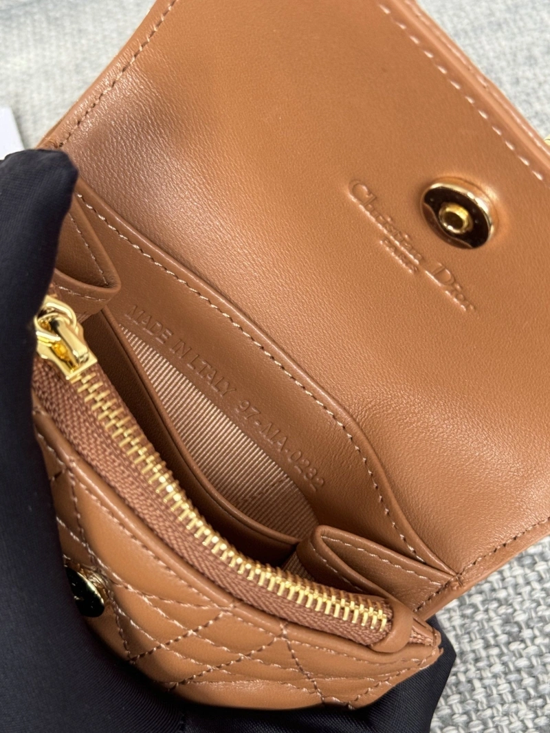 D10r wallets 4081-0636