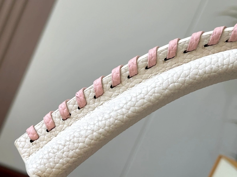 LV Capucines Bags 4081B-0231