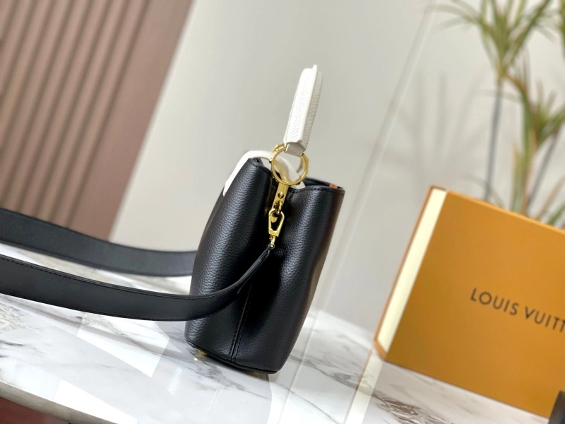 LV Capucines Bags 4081B-0260