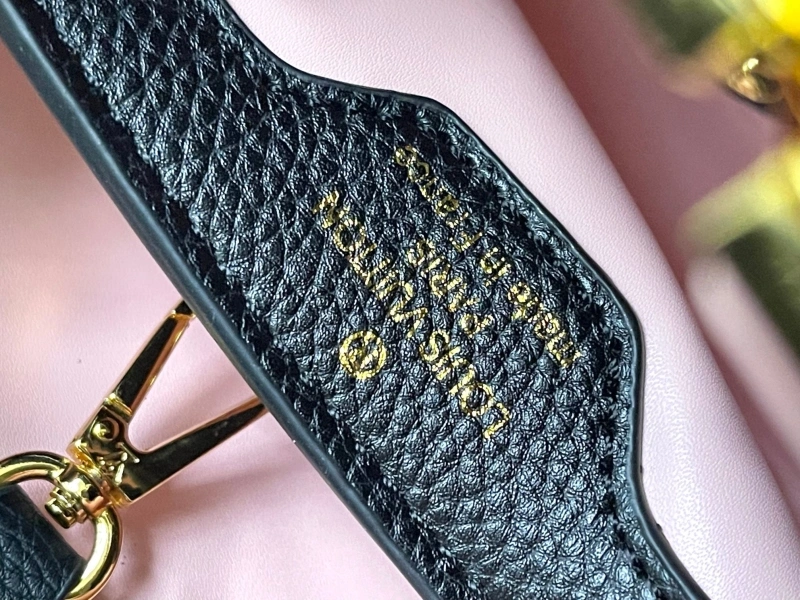 LV Capucines Bags 4081B-0332