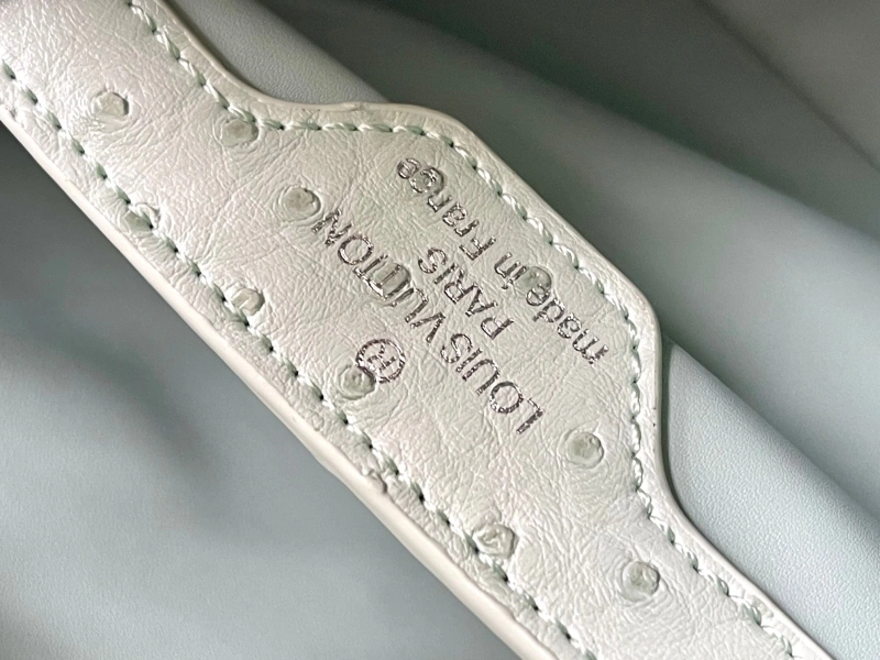 LV Capucines Bags 4081B-0371