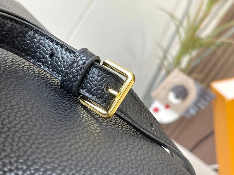 LV Capucines Bags 4081B-0395