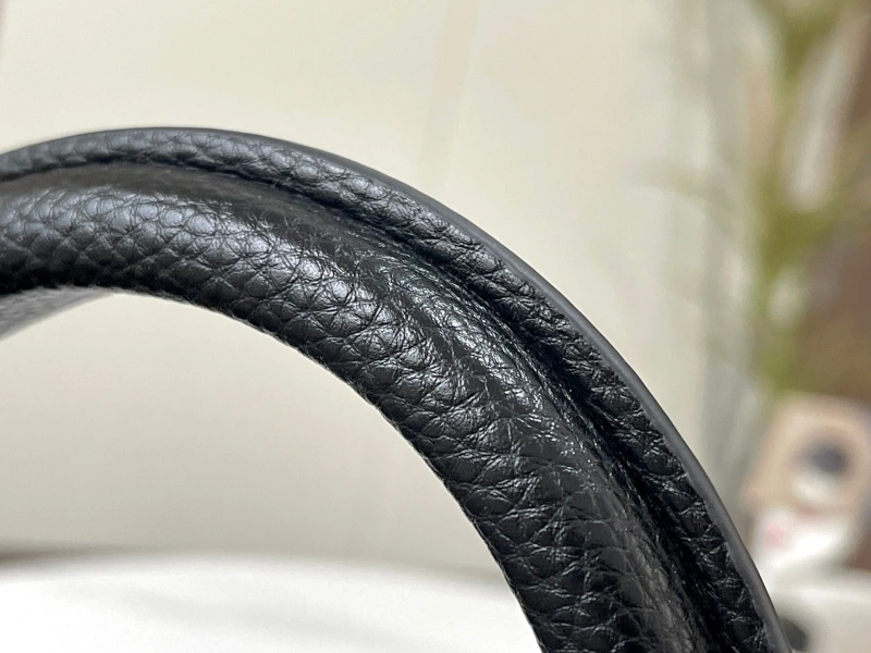 LV Capucines Bags 4081B-0402