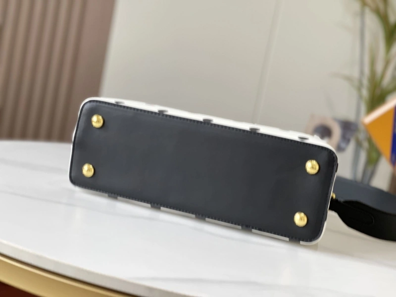 LV Capucines Bags 4081B-0416