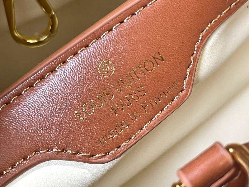 LV Capucines Bags 4081B-0431