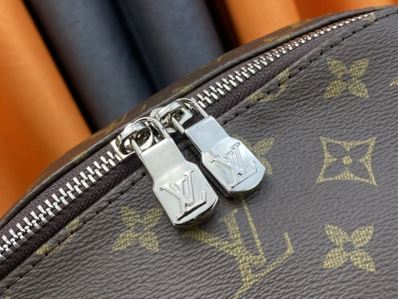 LV Backpacks 4081B-0477