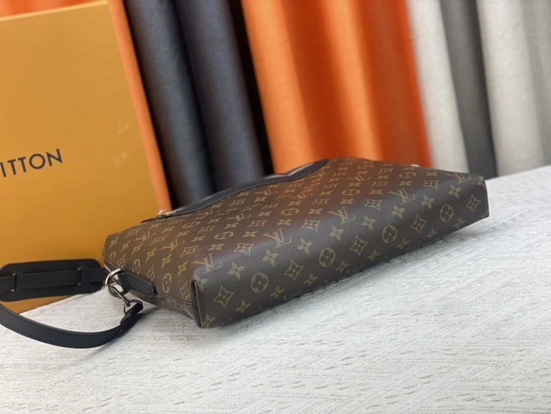 LV Mens Briefcases 4081B-0510