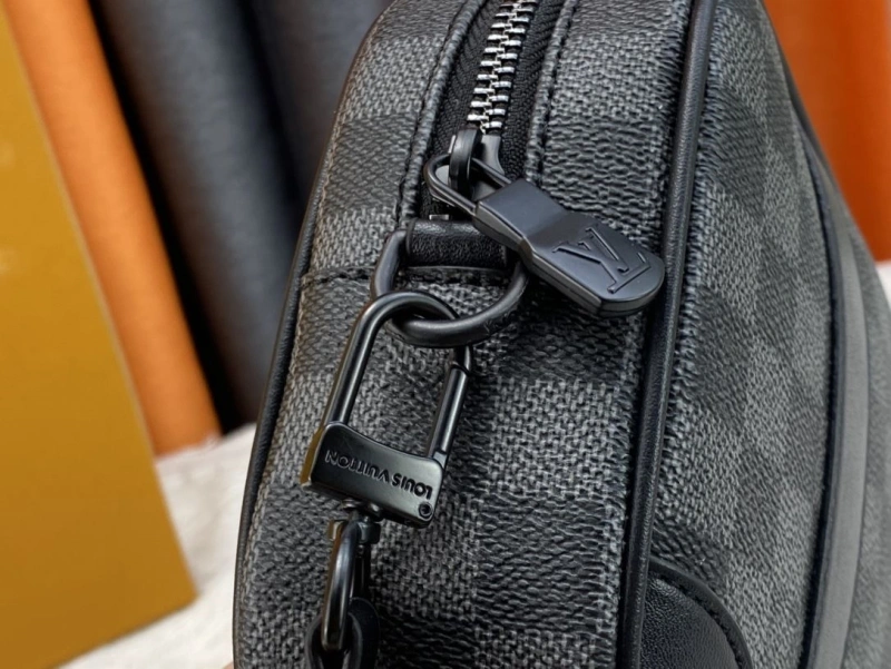 LV Clutch Bags 4081B-0520