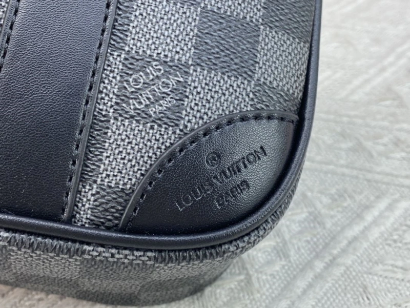 LV Clutch Bags 4081B-0520