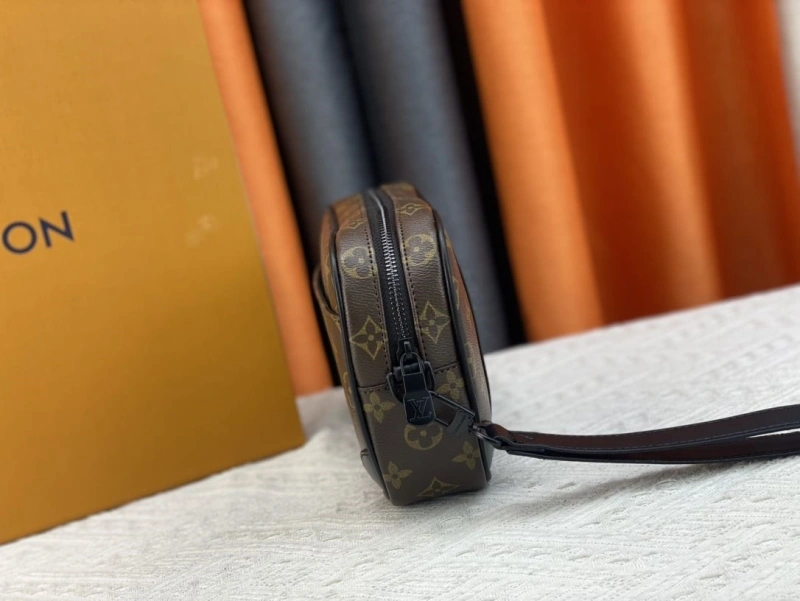 LV Clutch Bags 4081B-0522