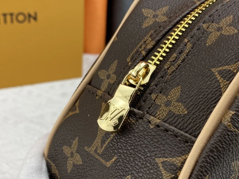 LV Cosmetic Bags 4081B-0531