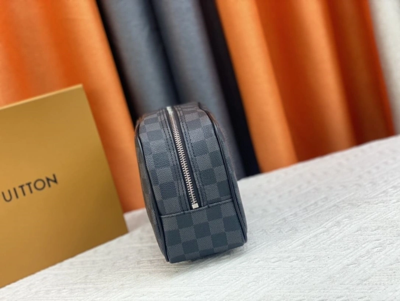 LV Cosmetic Bags 4081B-0532