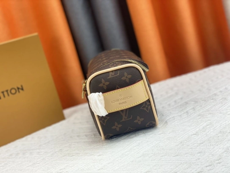 LV Cosmetic Bags 4081B-0534