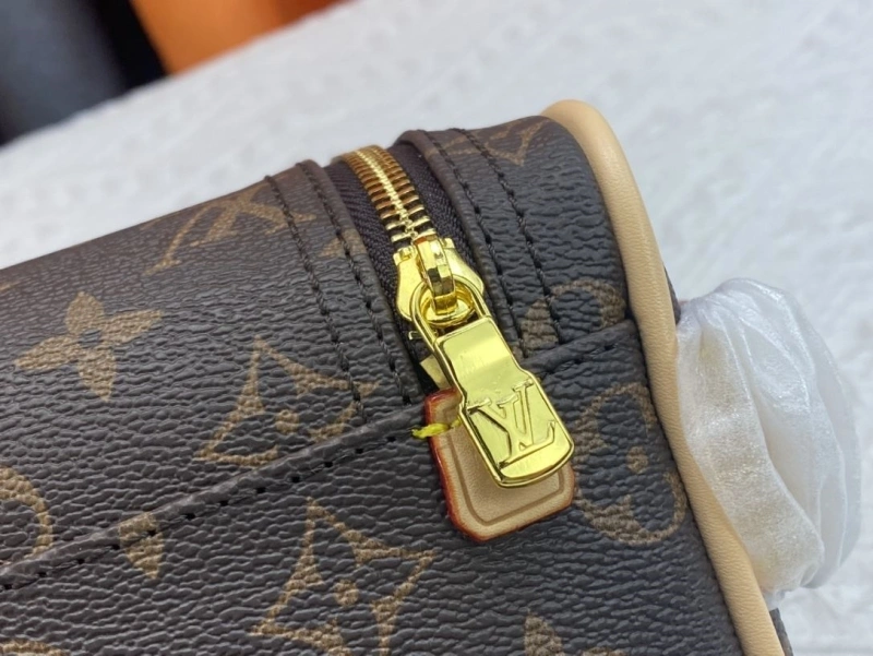 LV Cosmetic Bags 4081B-0534