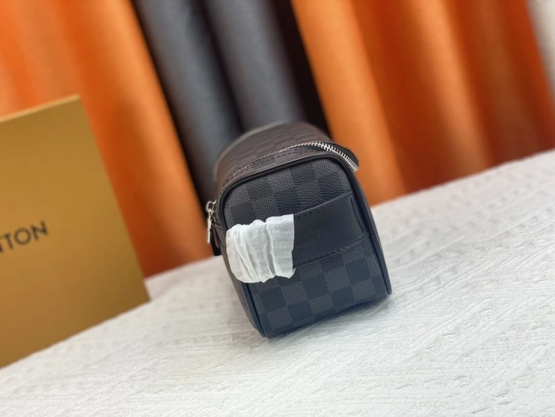 LV Cosmetic Bags 4081B-0535