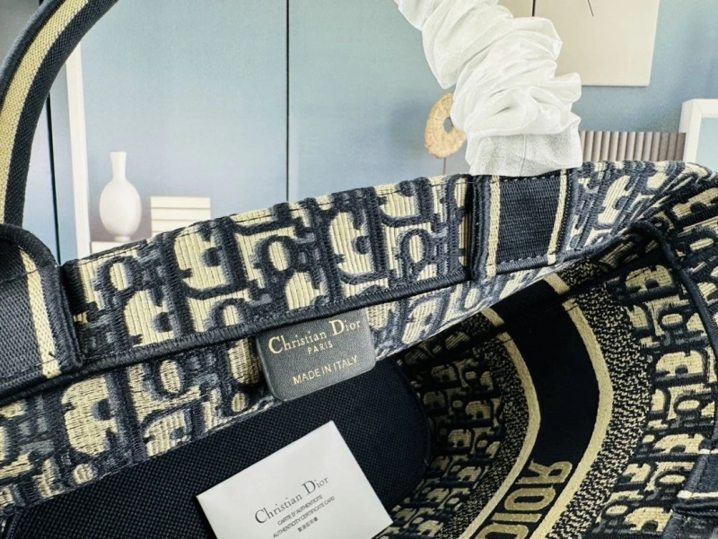 D10r shopping bags 4081b-1701