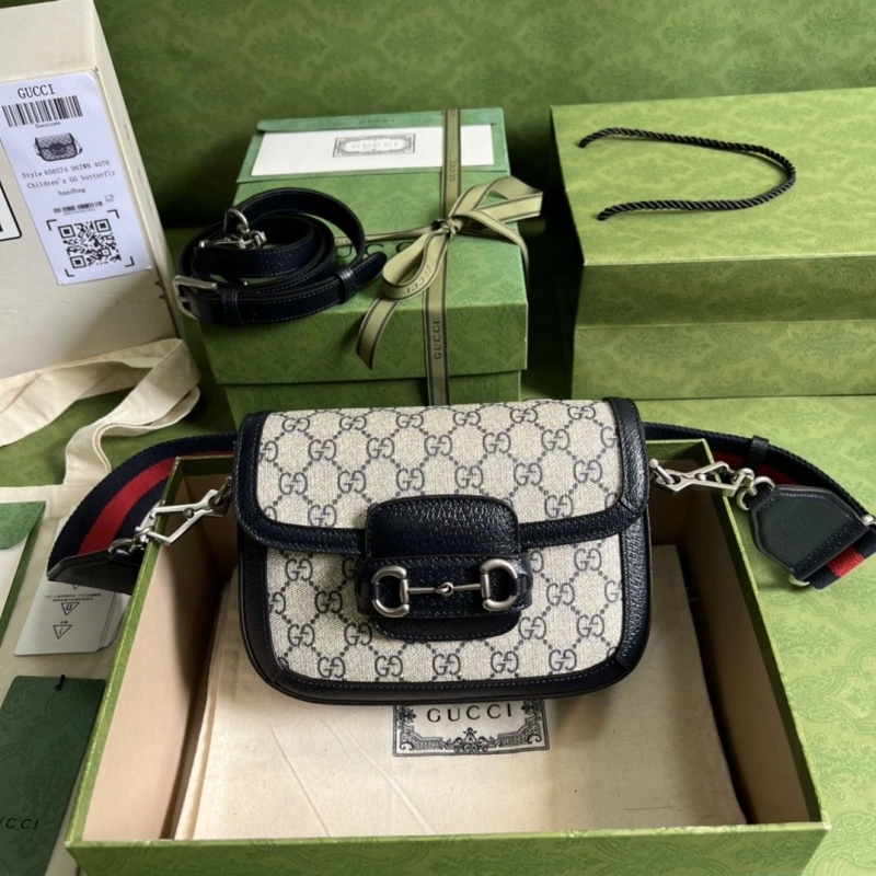 Gucci Clutch Bags 4094-0439