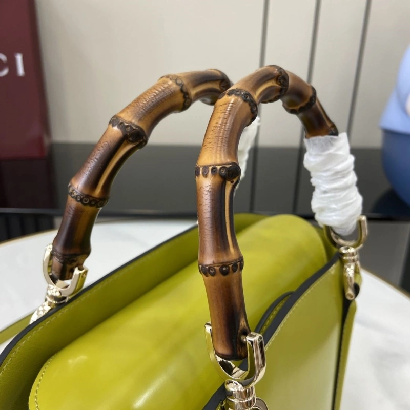 Gvc*1 top handle bags 4094b-0057