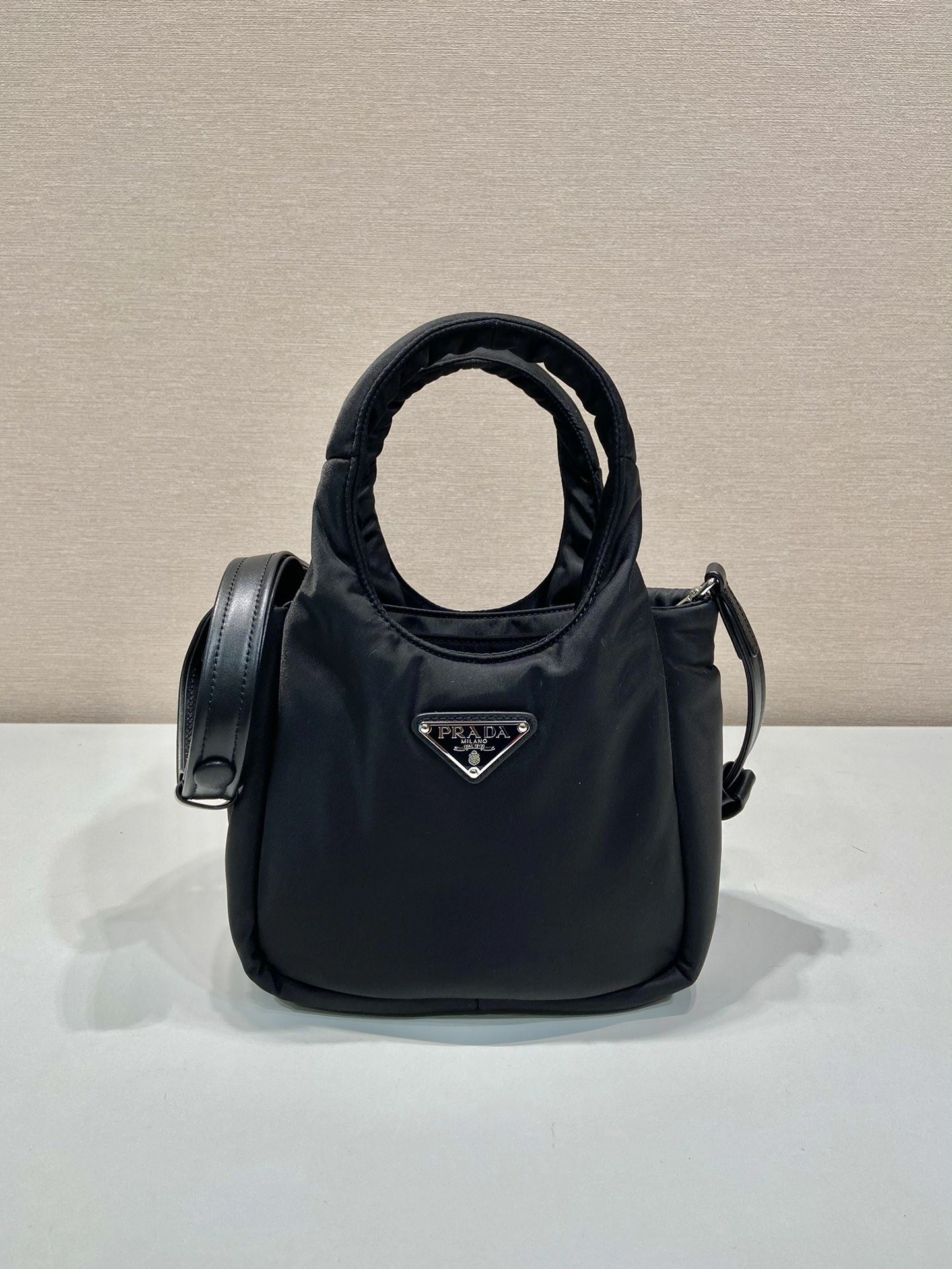 Prada Bucket Bags 4099A-0016
