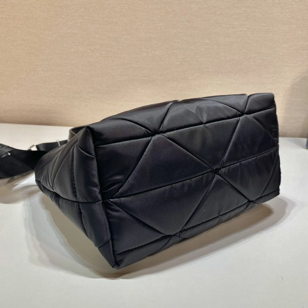 Prada Shopping Bags 4099A-0025