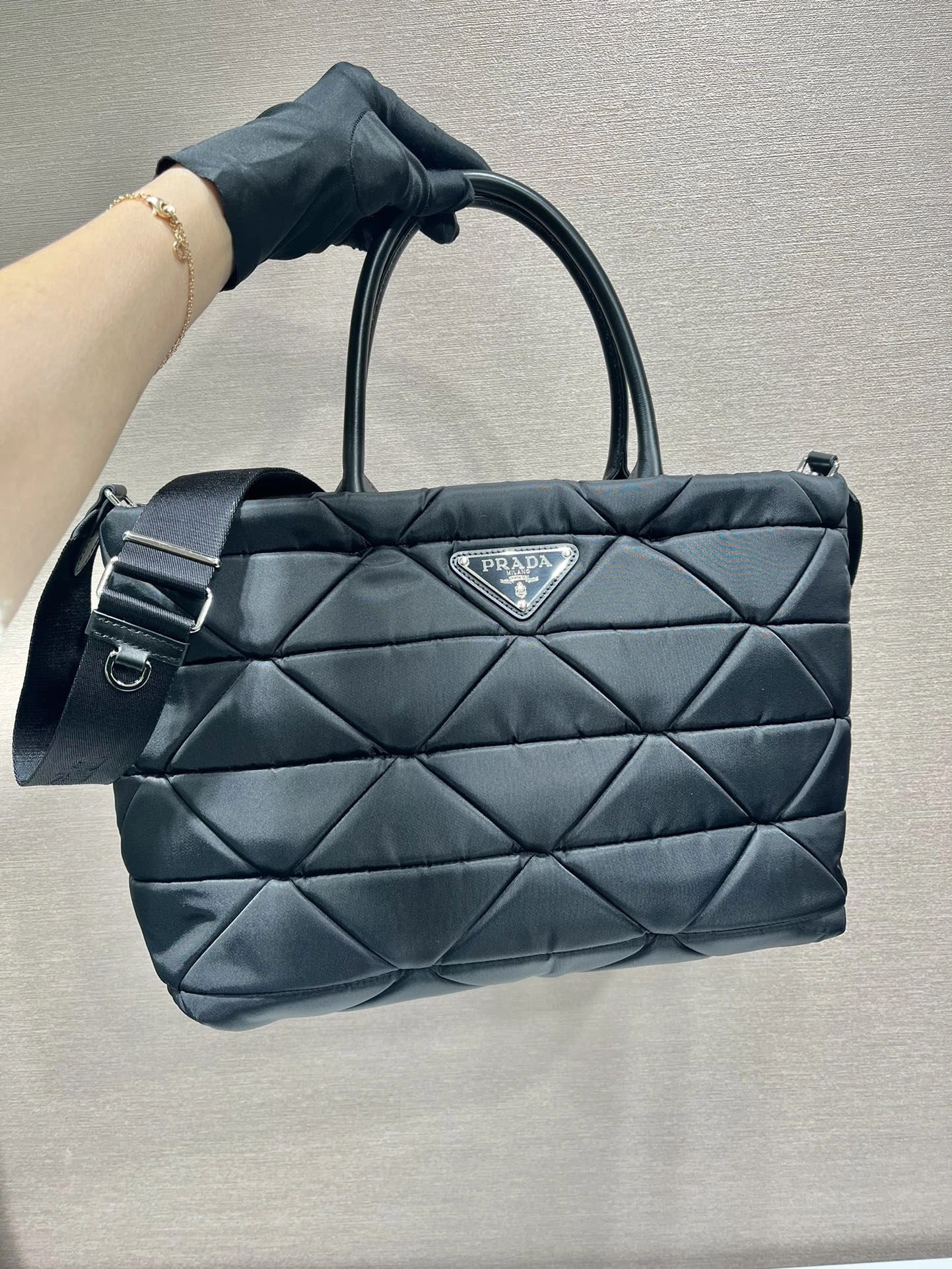 Prada Shopping Bags 4099A-0026