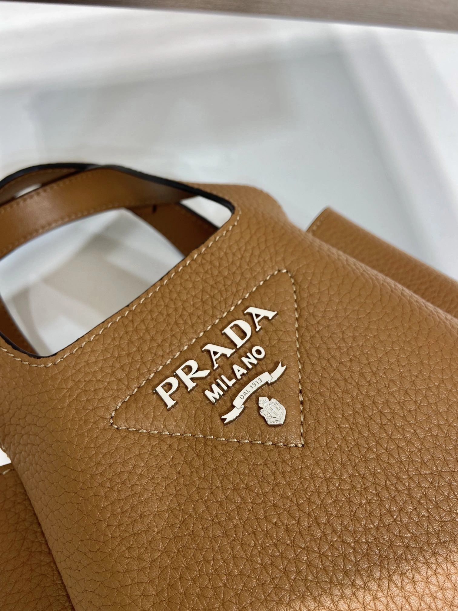 Prada Bucket Bags 4099A-0027