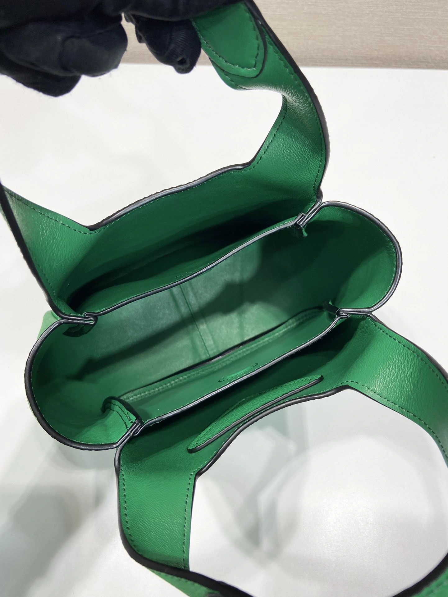 Prada Bucket Bags 4099A-0029