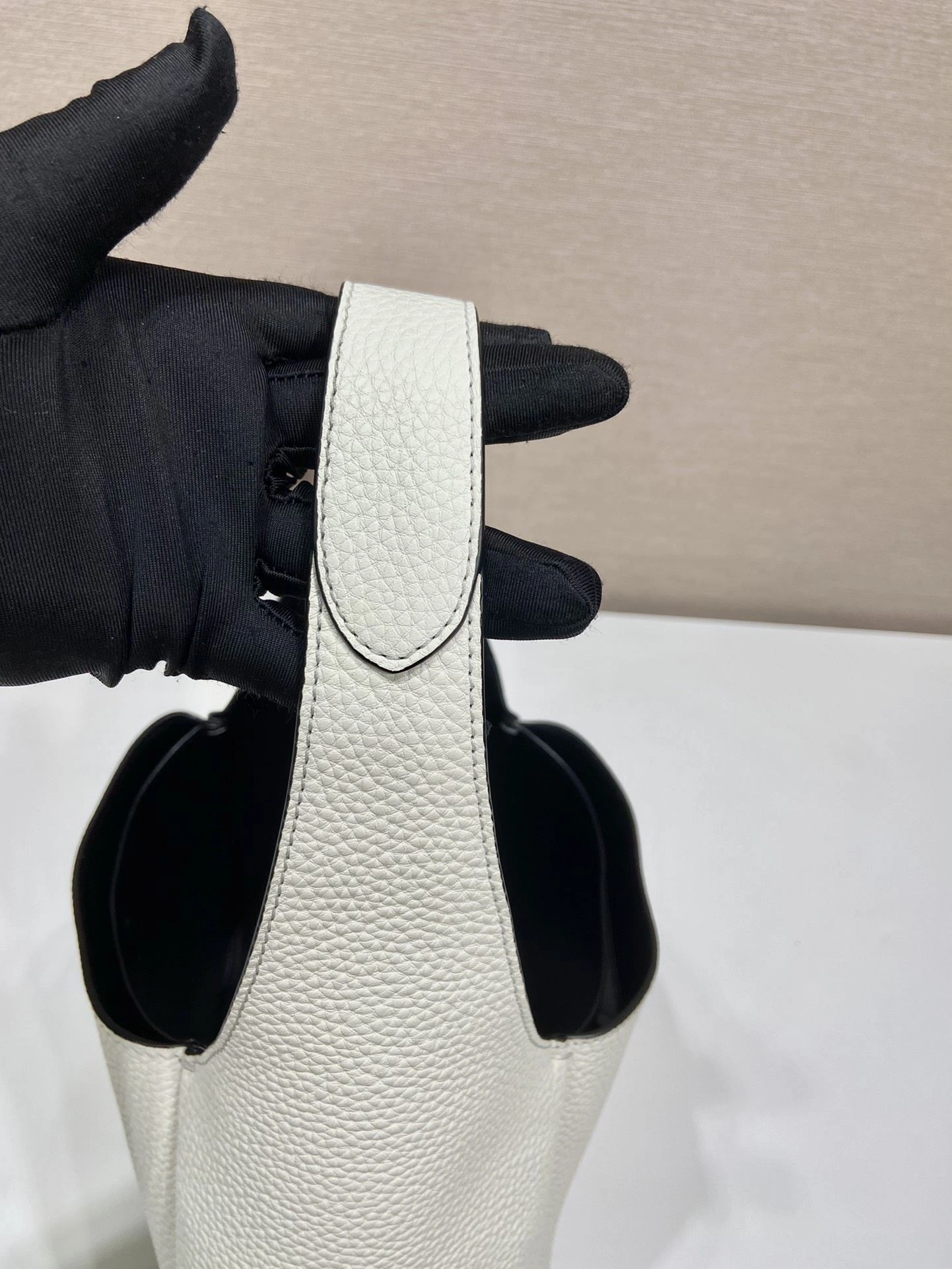 Prada Bucket Bags 4099A-0031