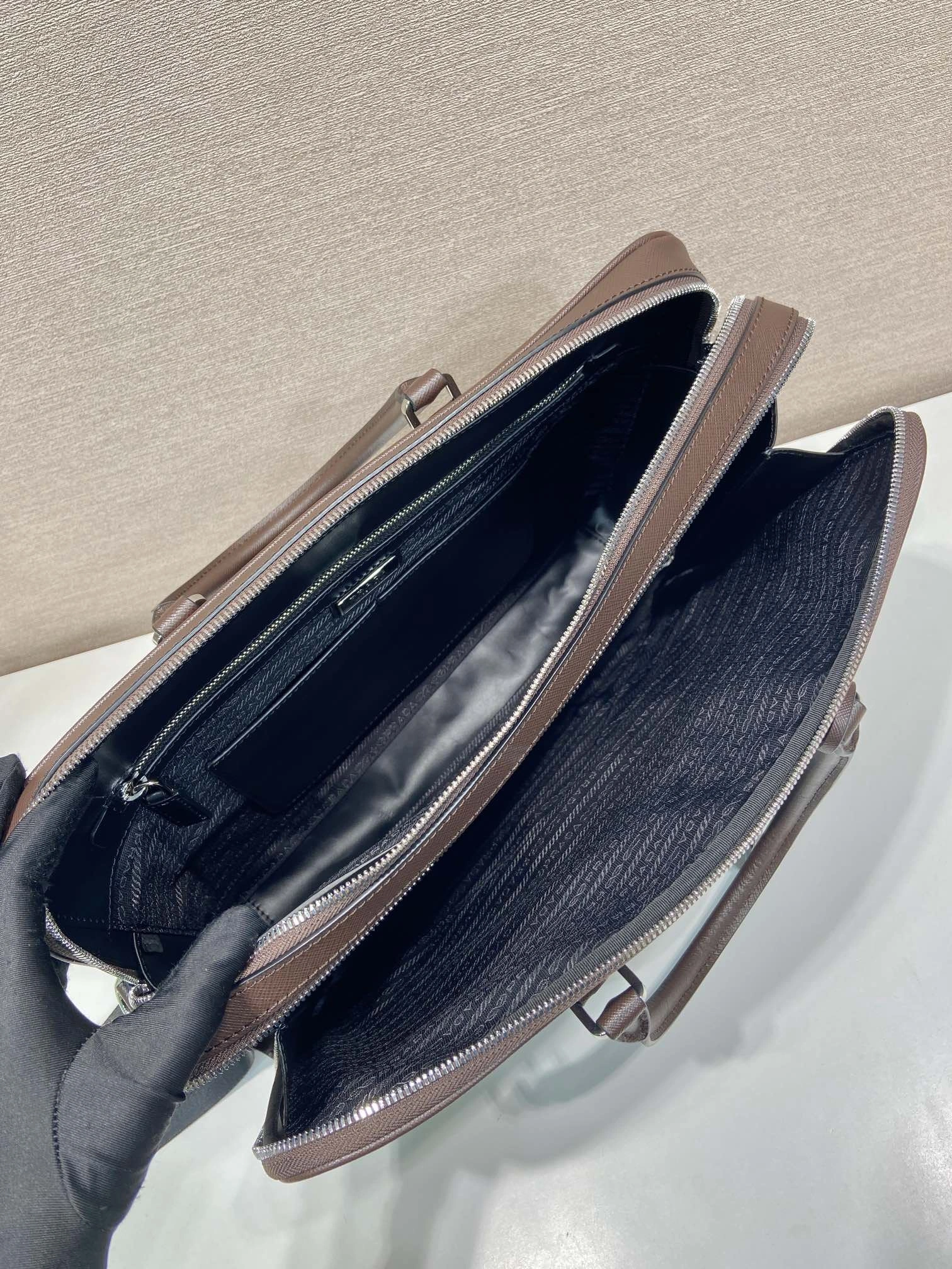Prada Briefcase 4099A-0050