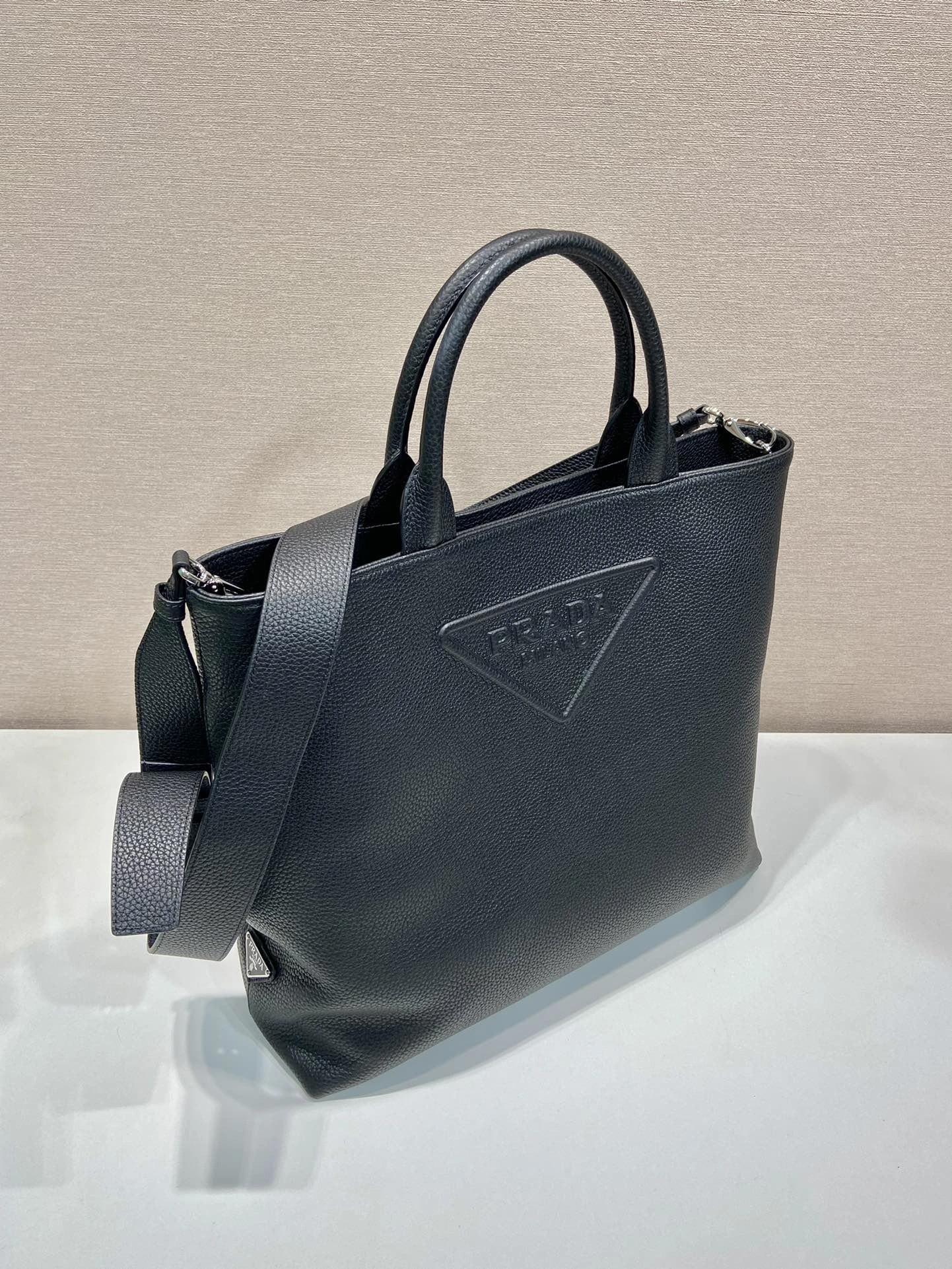 Prada Shopping Bags 4099A-0088