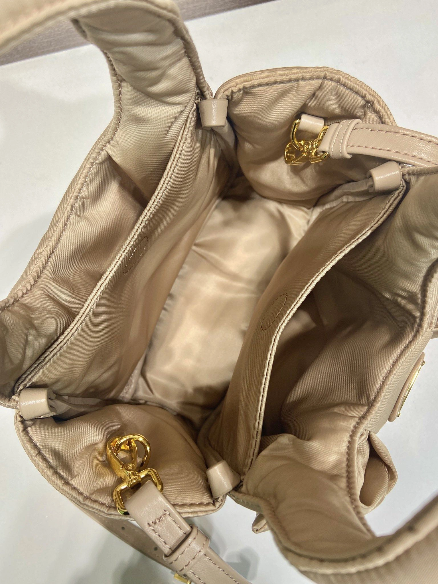 Prada Top Handle Bags 4099A-0100