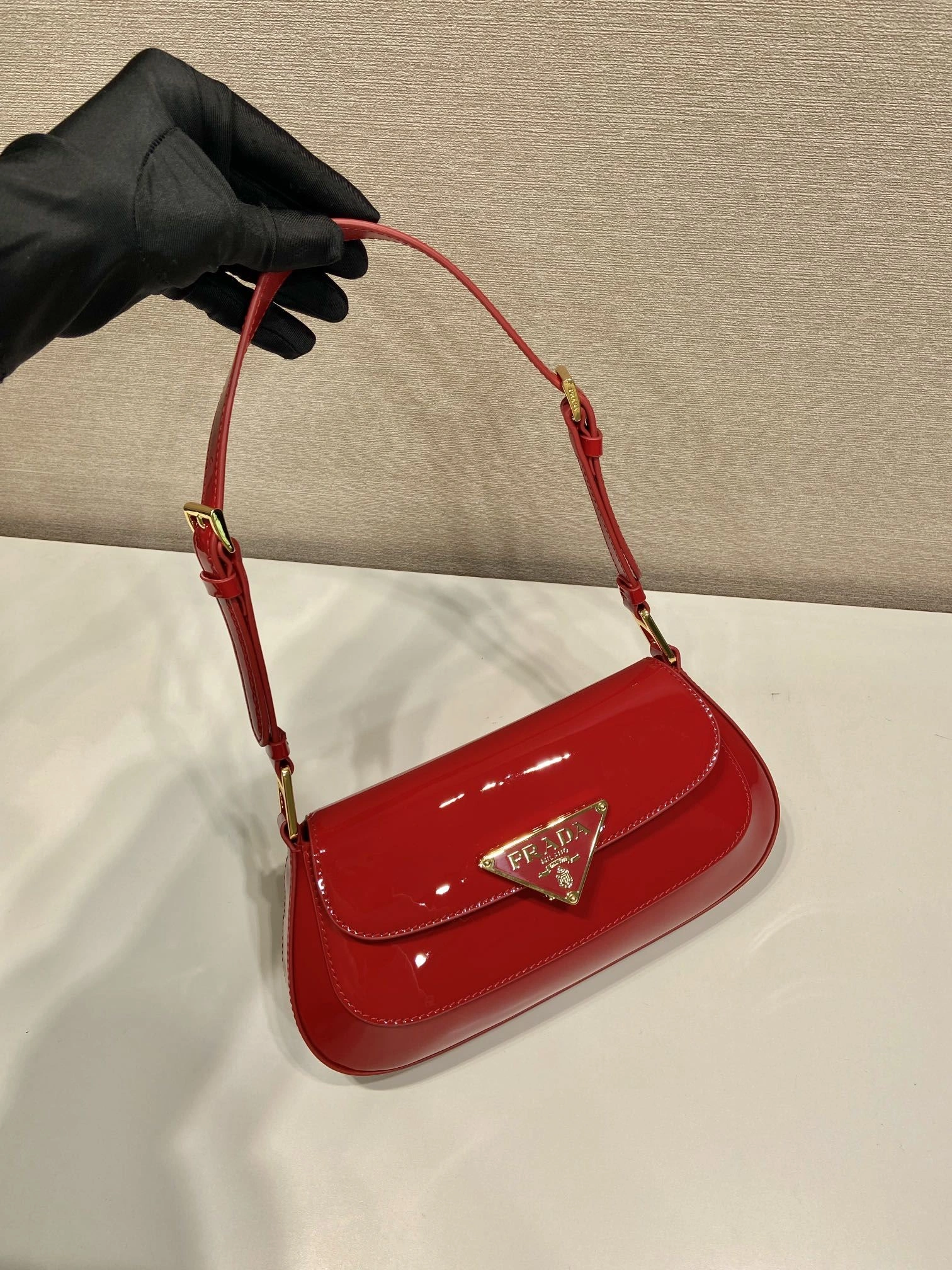 Prada Top Handle Bags 4099A-0108