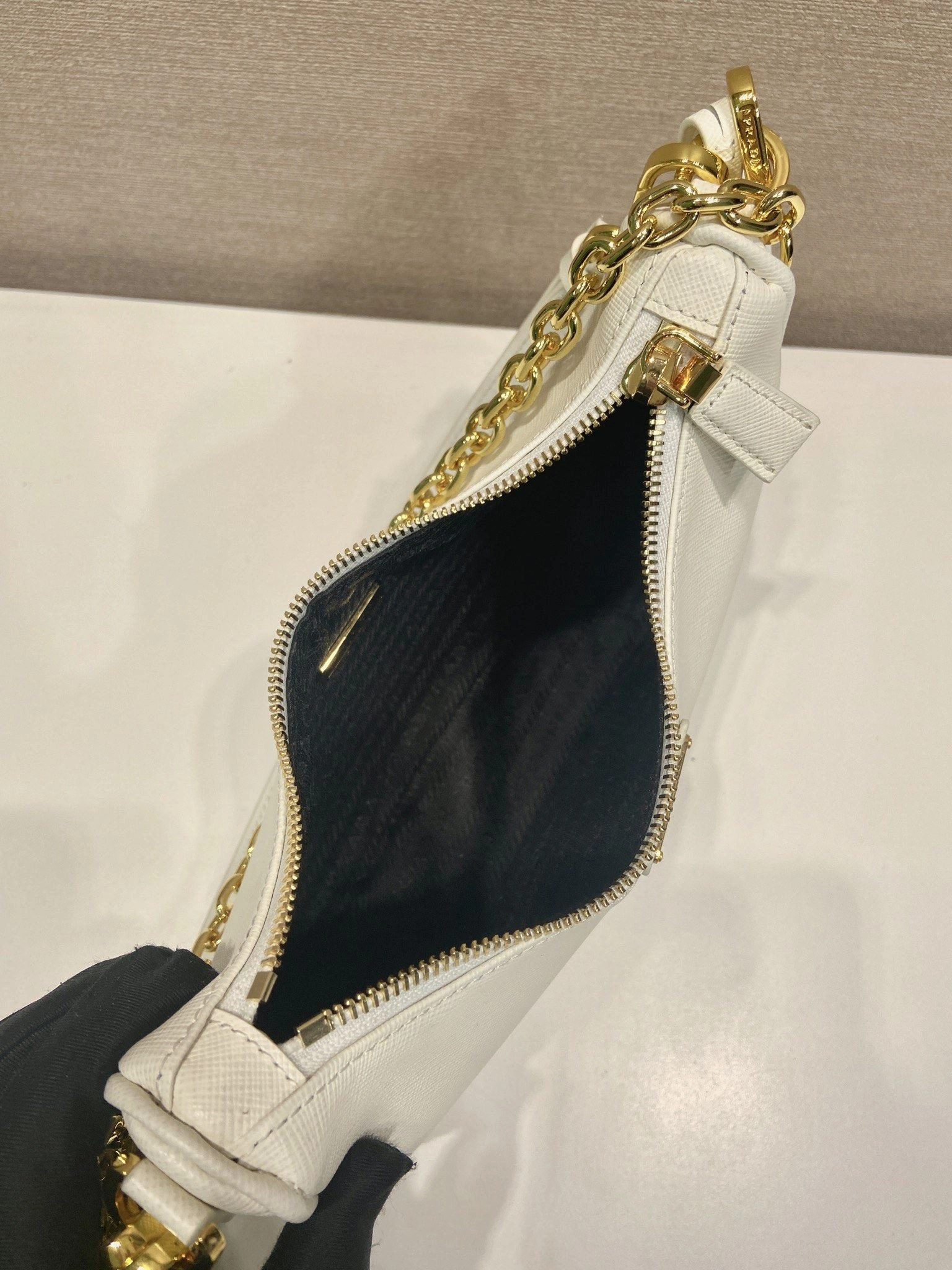 Prada Top Handle Bags 4099A-0113