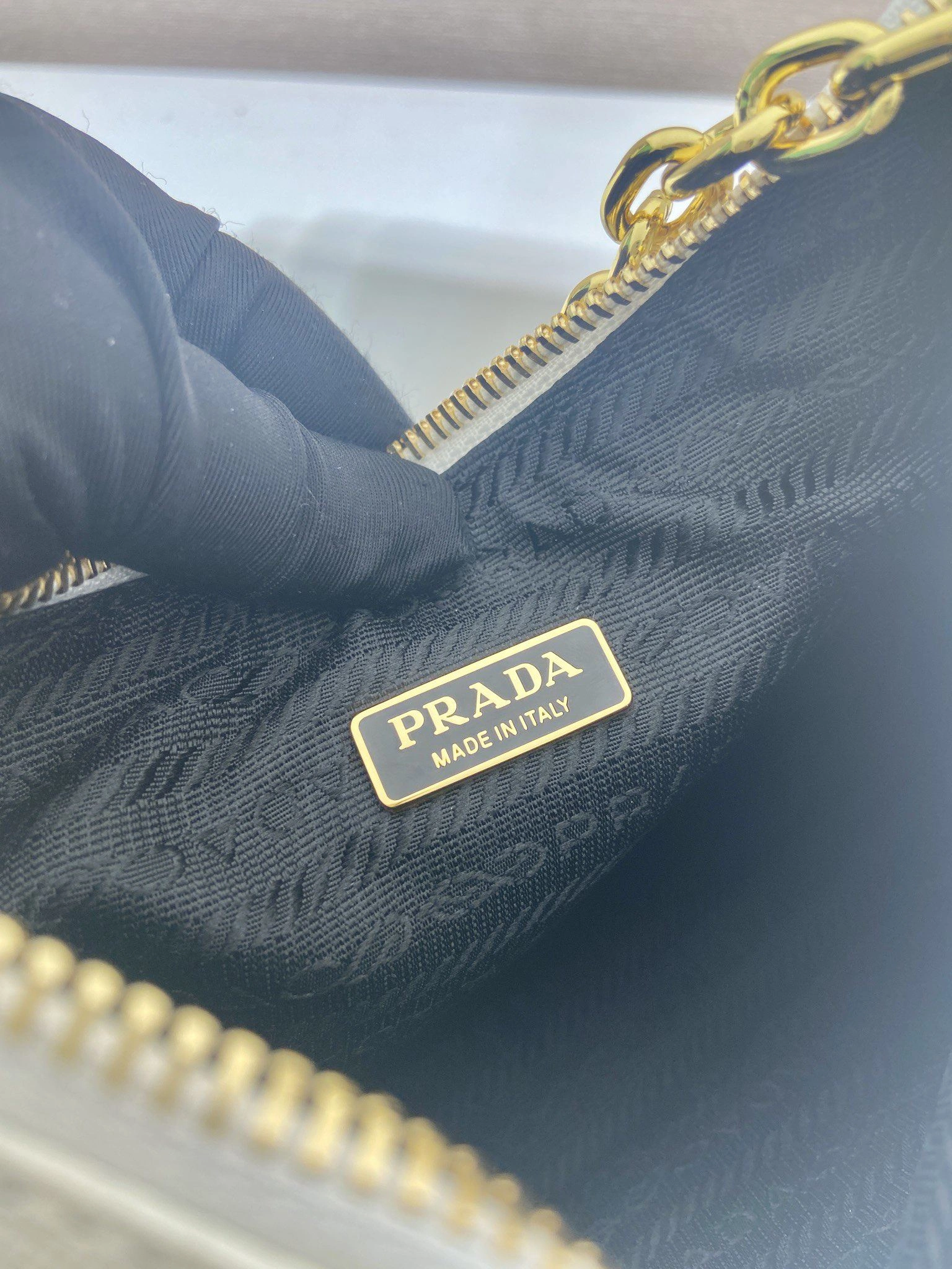 Prada Top Handle Bags 4099A-0113