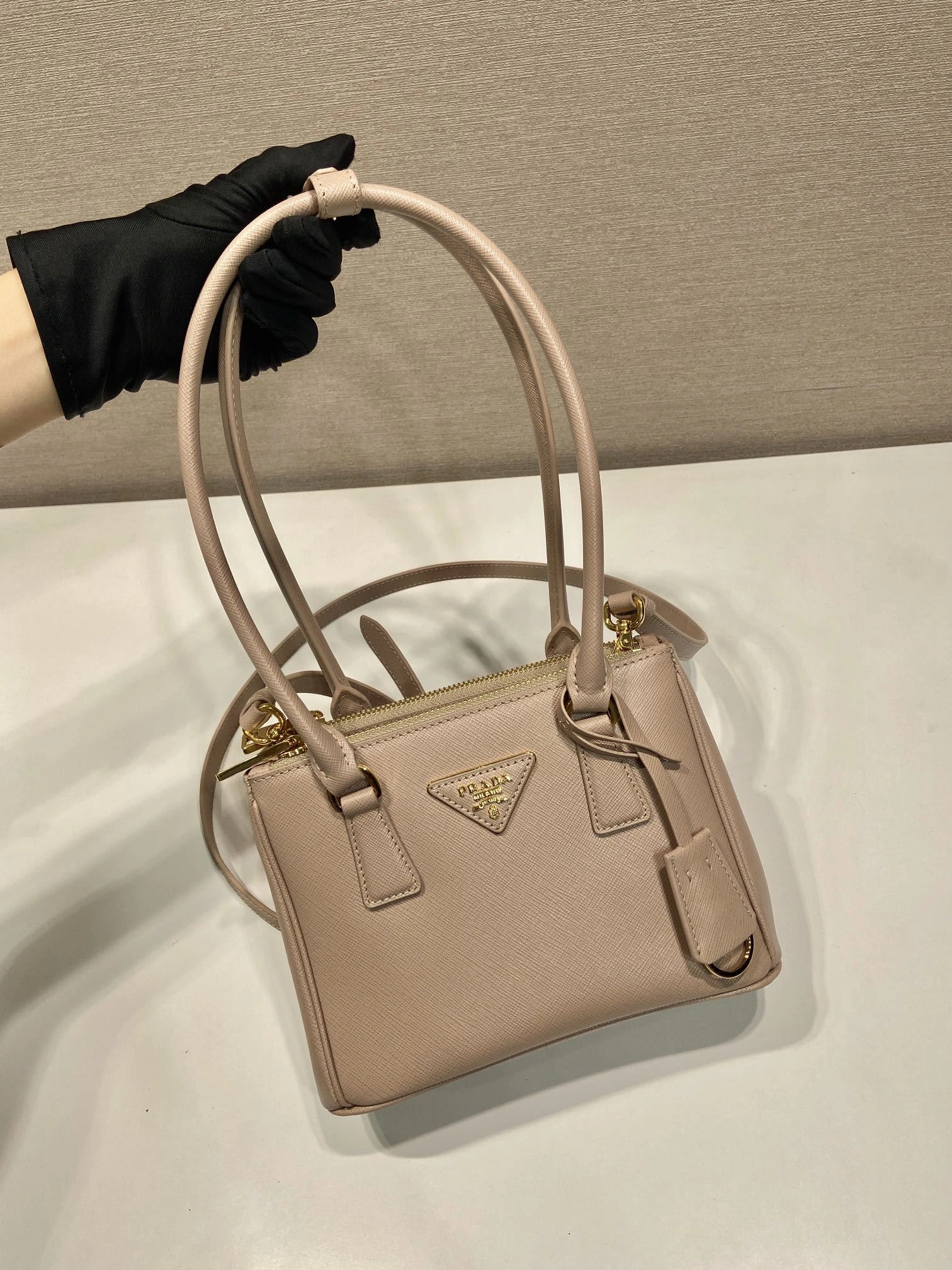 Prada Top Handle Bags 4099A-0114
