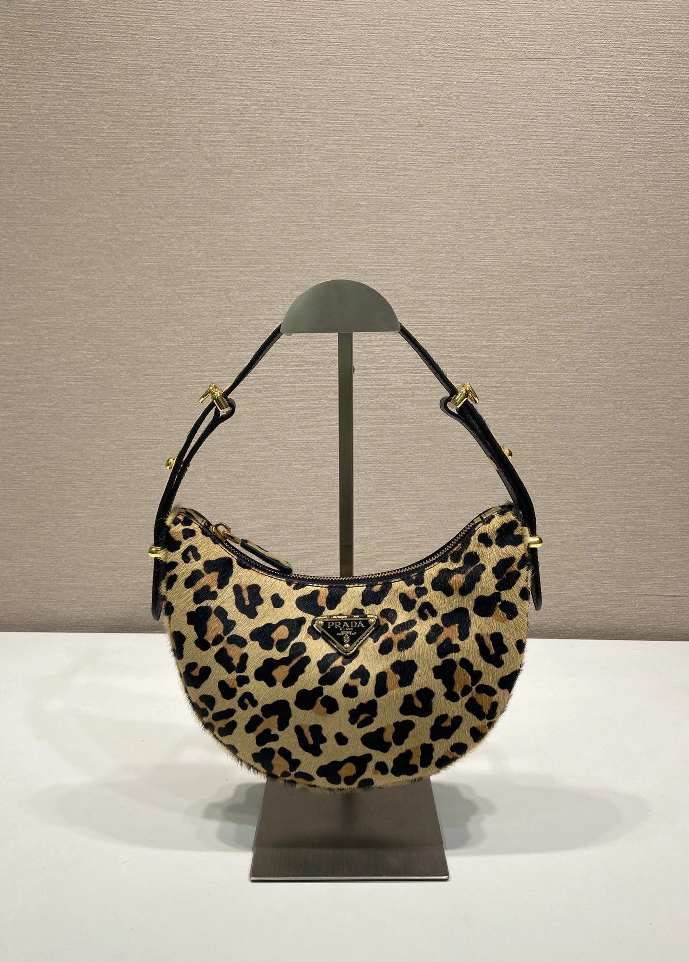 Prada Top Handle Bags 4099A-0120