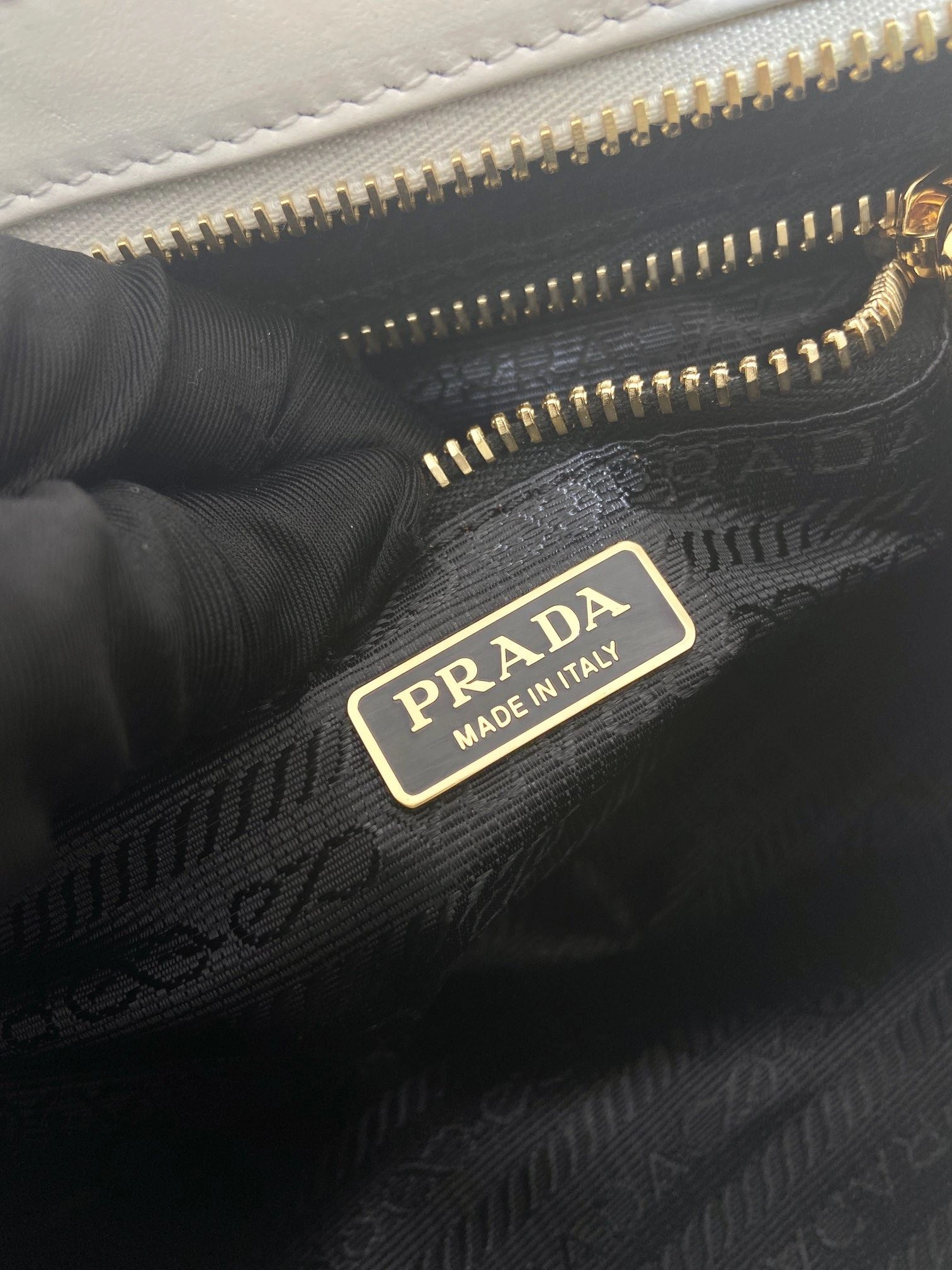 Prada Satchel Bags 4099A-0125