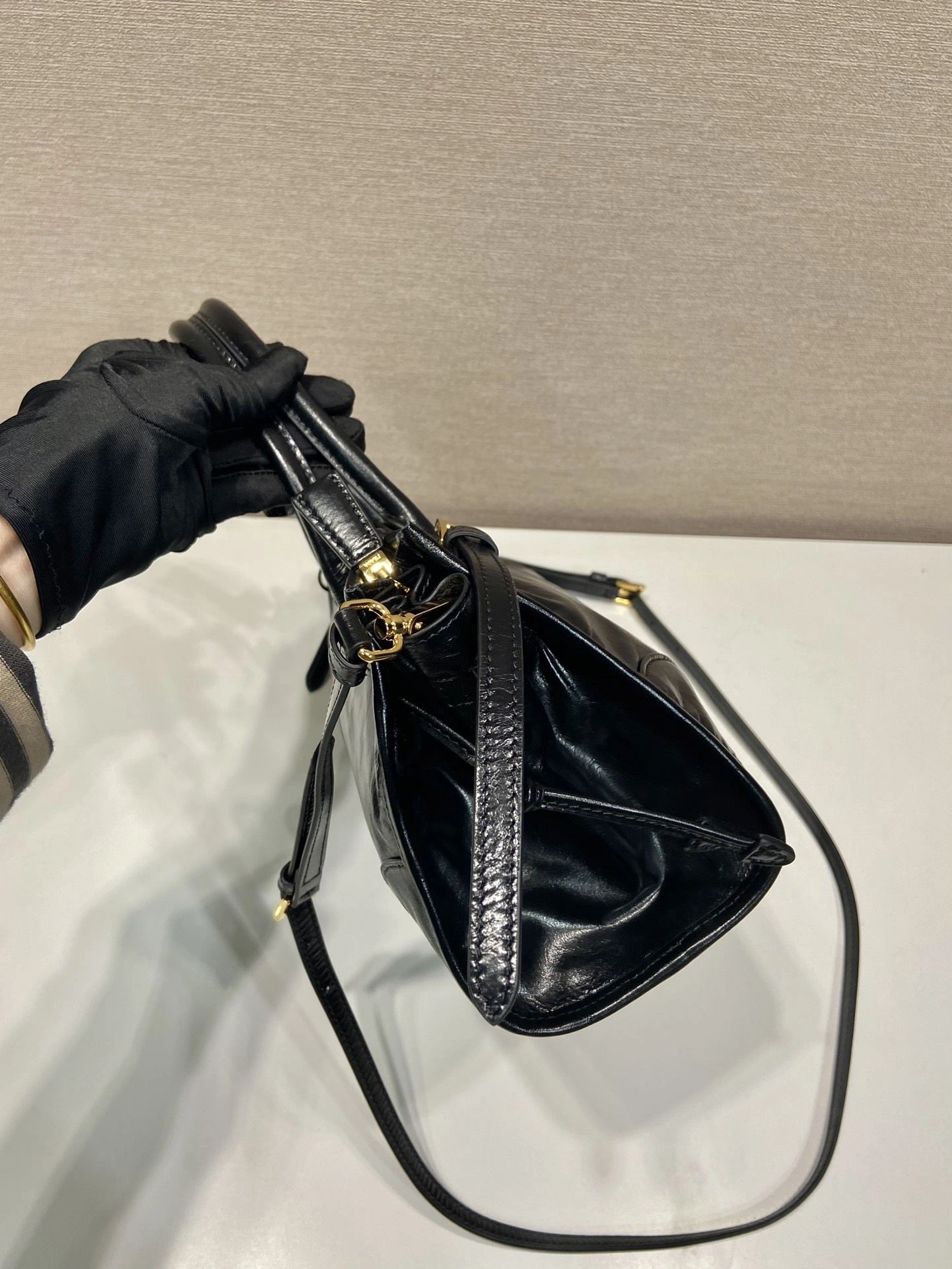 Prada Top Handle Bags 4099A-0126