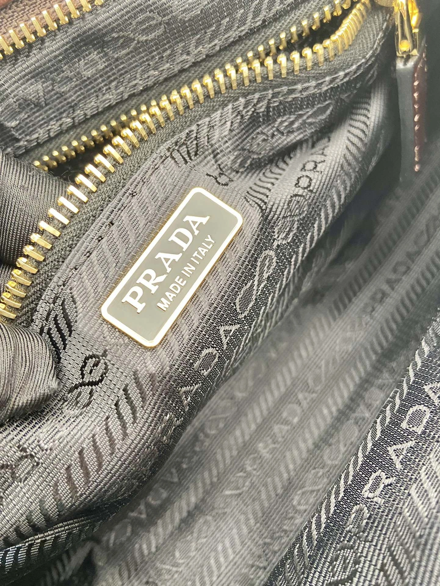 Prada Top Handle Bags 4099A-0143
