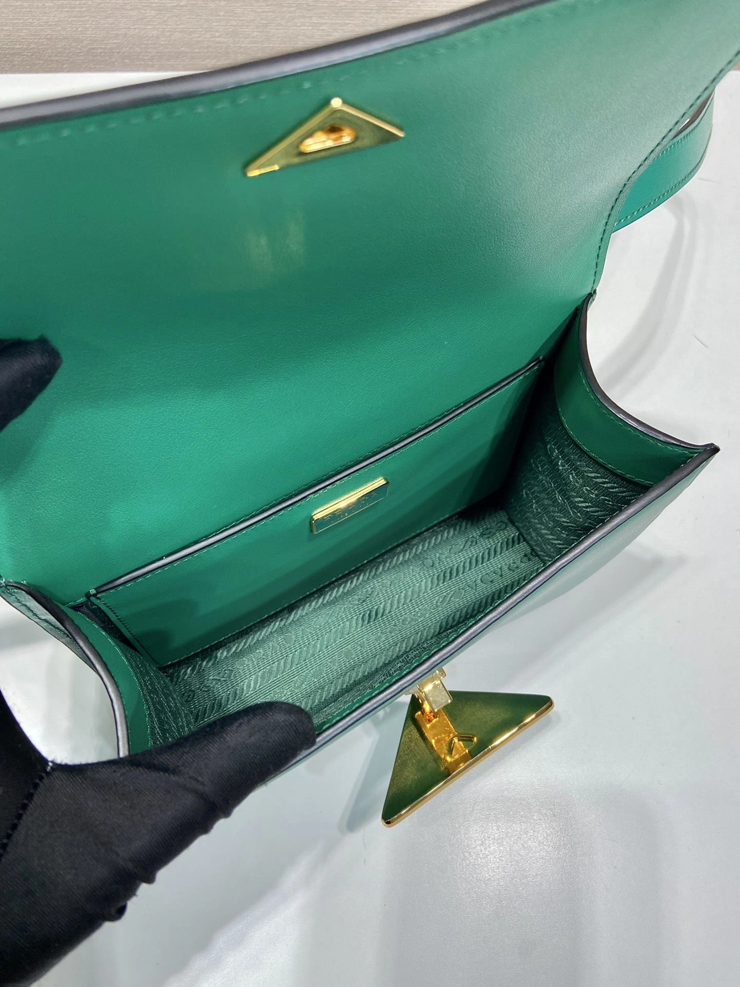 Prada Top Handle Bags 4099A-0176