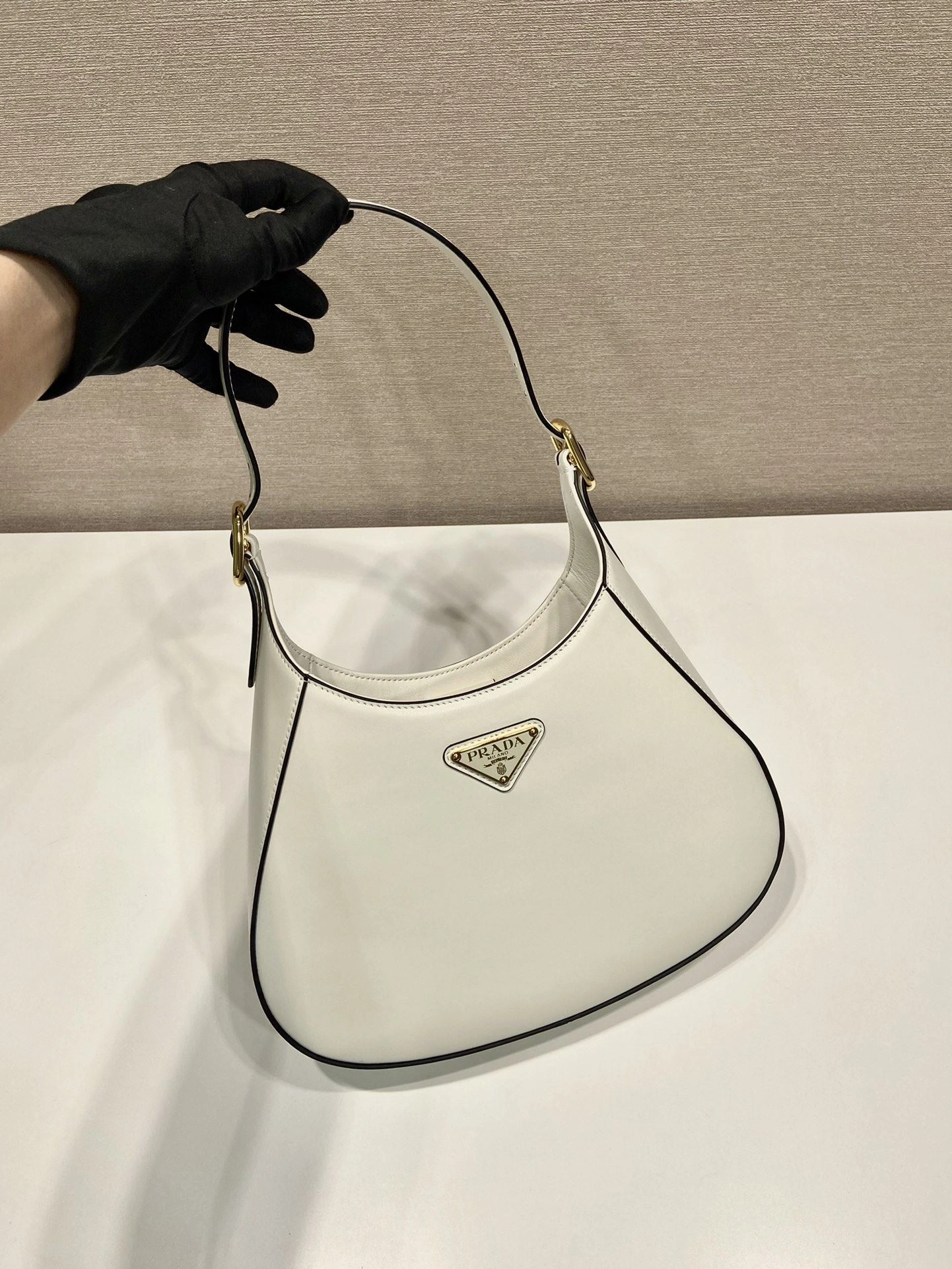 Prada Top Handle Bags 4099A-0177