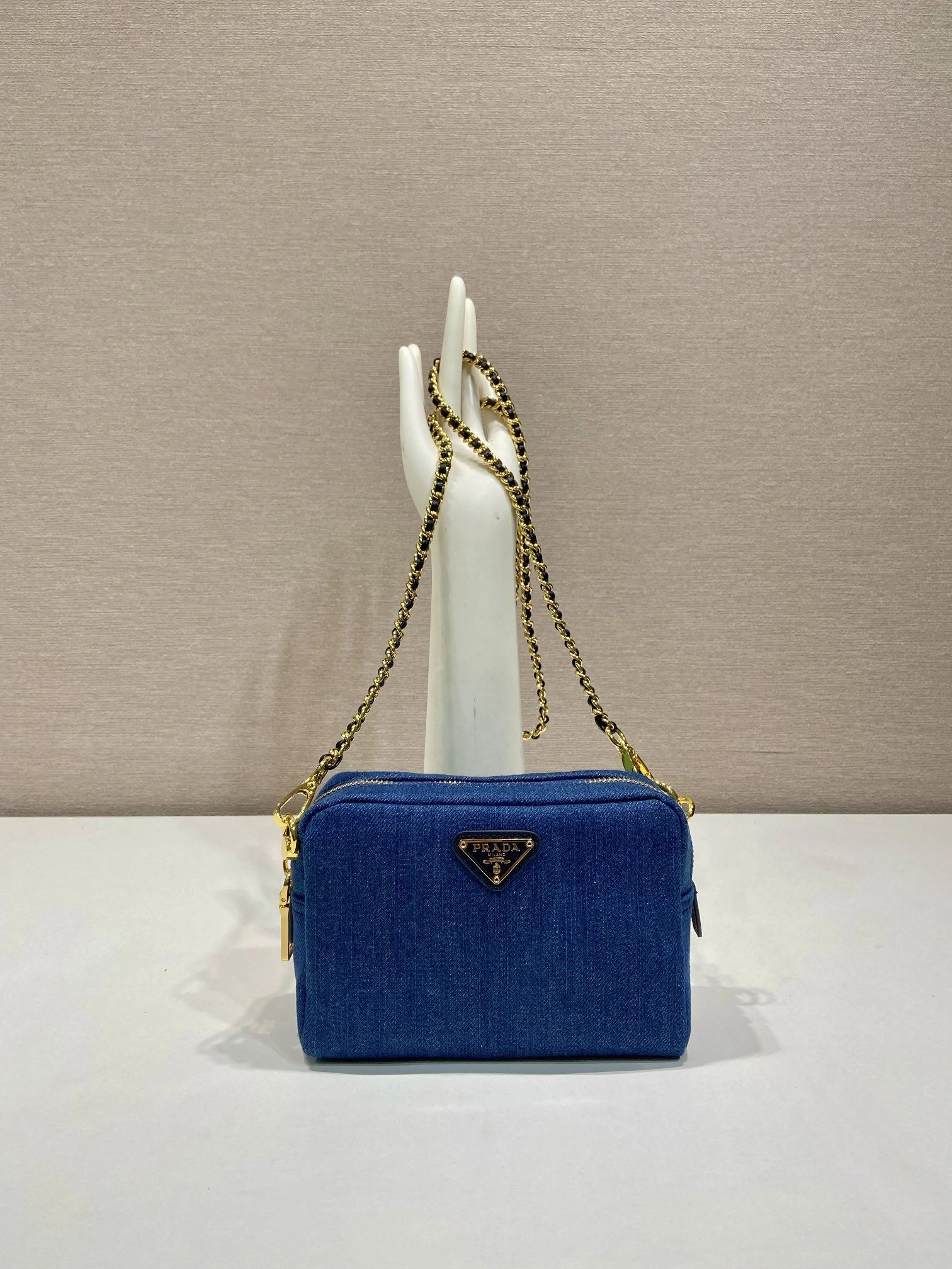 Prada Top Handle Bags 4099A-0195