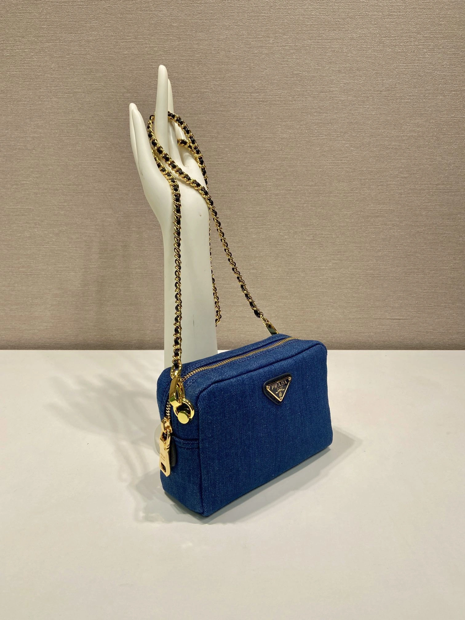 Prada Top Handle Bags 4099A-0195