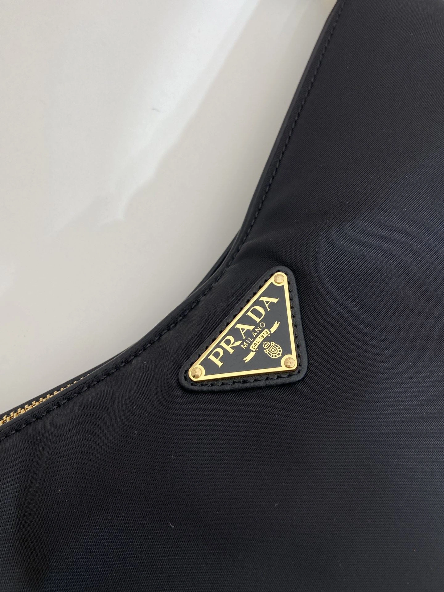 Prada Top Handle Bags 4099A-0199