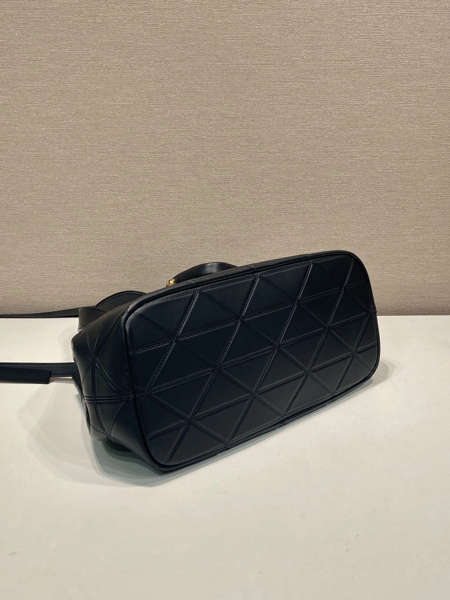 Prada Top Handle Bags 4099A-0204